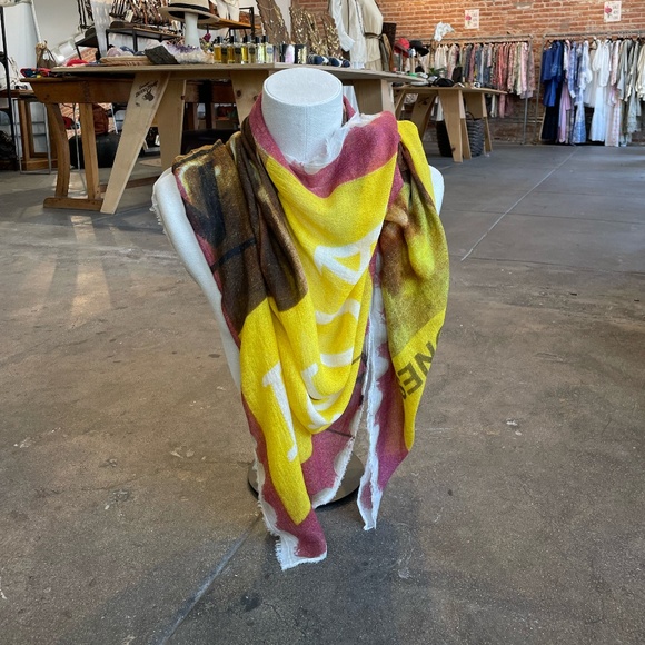 813 Ottotredici Rolling Stones Rwanda Print Scarf